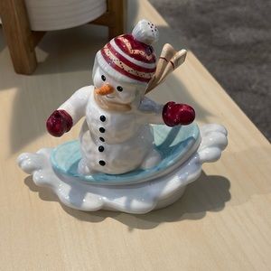 Goebel snowboarding snowman